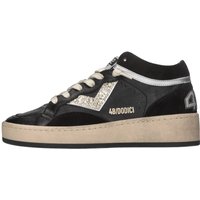 4b12 Zwarte sneakers